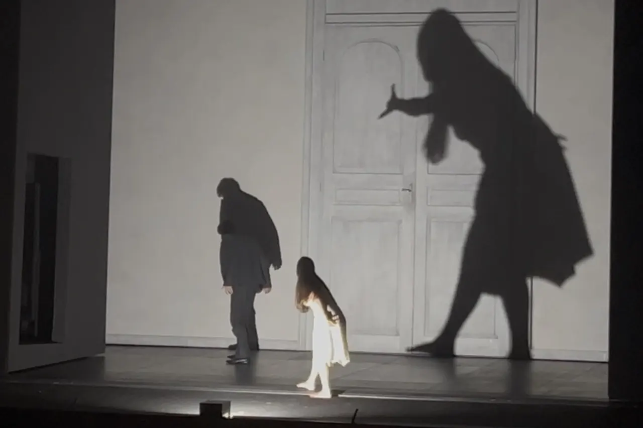 Chiara Maria Fioriani soprano ORFEO ED EURIDICE CHRISTOPH WILLIBALD GLUCK EURIDICE DIRETTORE: ALESSANDRO DE MARCHI REGISTA: SHIRIN NESHAT TEATRO MUNICIPALE VALLI DI REGGIO EMILIA 10–12 APRILE 2026